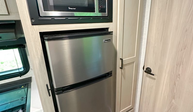 2023 FOREST RIVER FLAGSTAFF E-PRO 20BHS full