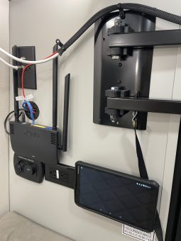 2025 COACHMEN GALLERIA LI3 24A full