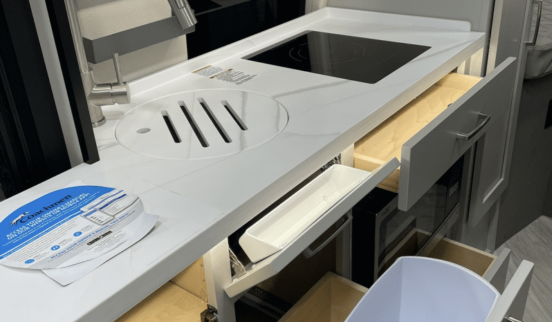 2025 COACHMEN GALLERIA LI3 24A full