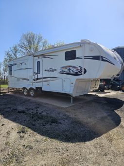 2011 KEYSTONE RV CO MONTANA MOUNTAINEER 291RLT