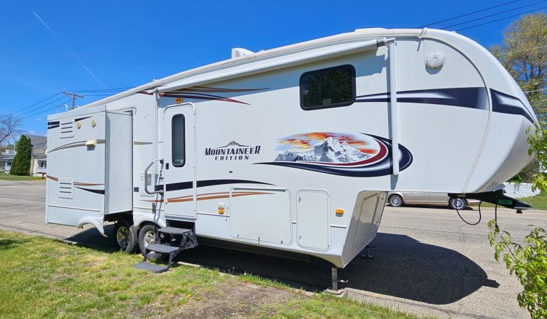 2011 KEYSTONE RV CO MONTANA MOUNTAINEER 291RLT full