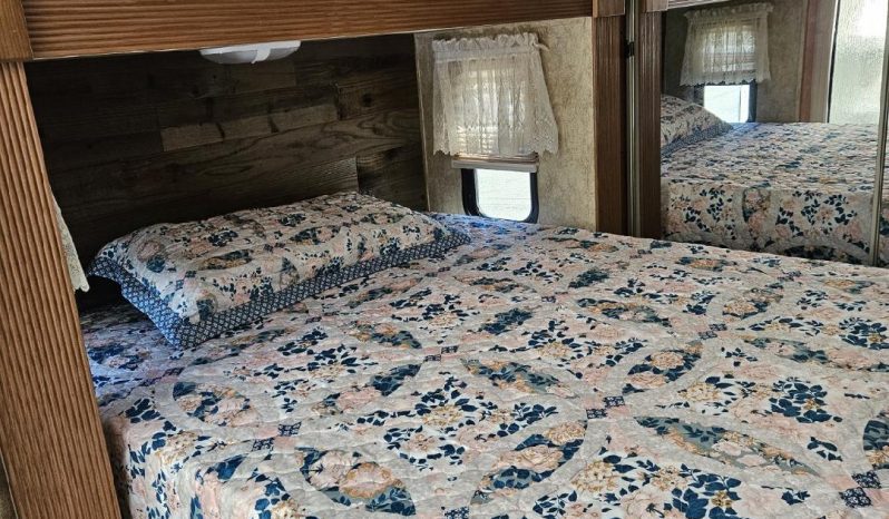 2011 KEYSTONE RV CO MONTANA MOUNTAINEER 291RLT full