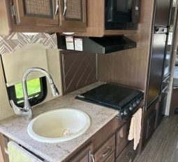 2017 THOR MOTOR COACH AXIS 24.1 full