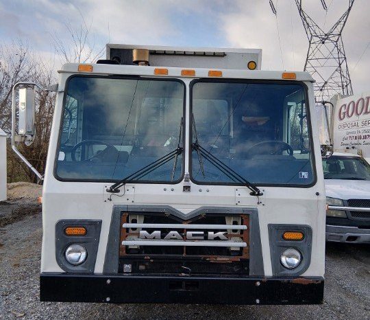 2014 Mack Side load full