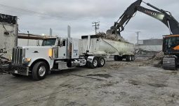 2018 PETERBILT 389 full