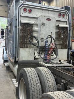 2005 Peterbilt 379 Ext Hood full