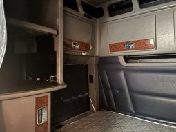 2005 Peterbilt 379 Ext Hood full