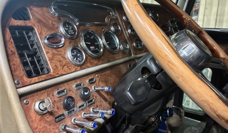 2005 Peterbilt 379 Ext Hood full