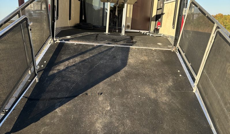 2014 HEARTLAND CYCLONE HD EDITION 4100 full