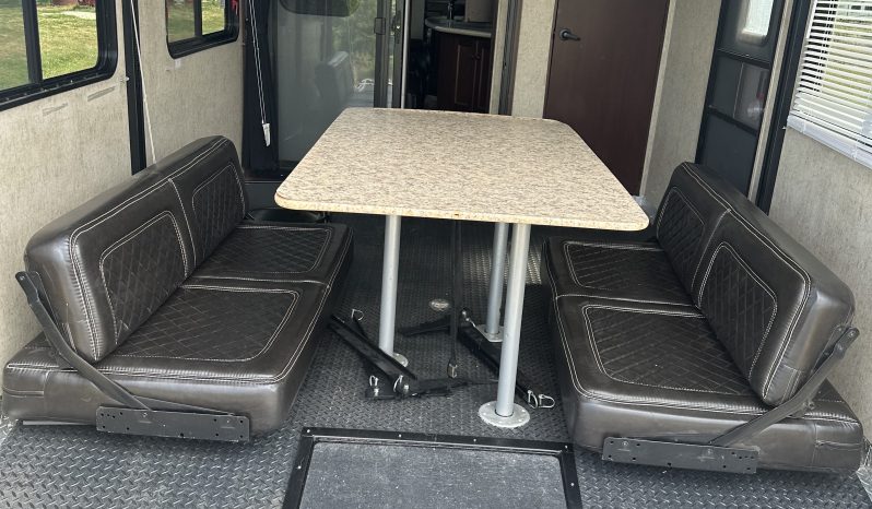 2014 HEARTLAND CYCLONE HD EDITION 4100 full