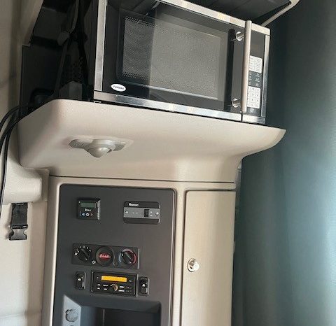 2024 Peterbilt 579 full