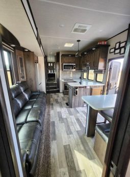 2021 Heartland Cyclone Toy Hauler Fifth Wheel full