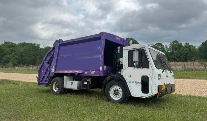 2006 Crane Carrier (Low Entry) Rear Loader full