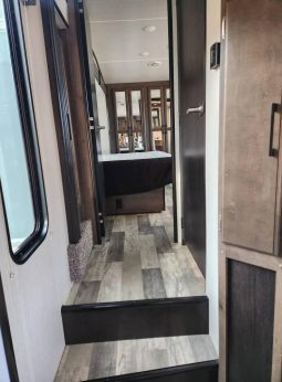 2021 Heartland Cyclone Toy Hauler Fifth Wheel full