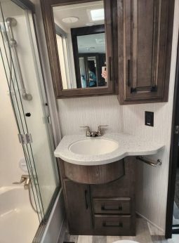 2021 Heartland Cyclone Toy Hauler Fifth Wheel full