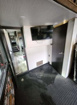 2021 Heartland Cyclone Toy Hauler Fifth Wheel full