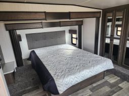 2021 Heartland Cyclone Toy Hauler Fifth Wheel full