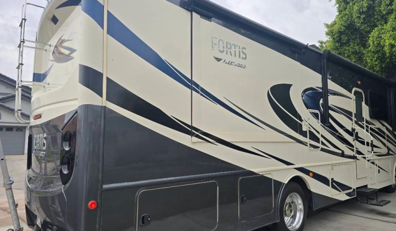 2020 FLEETWOOD FORTIS 33HB full