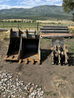 2022 210G Deere full